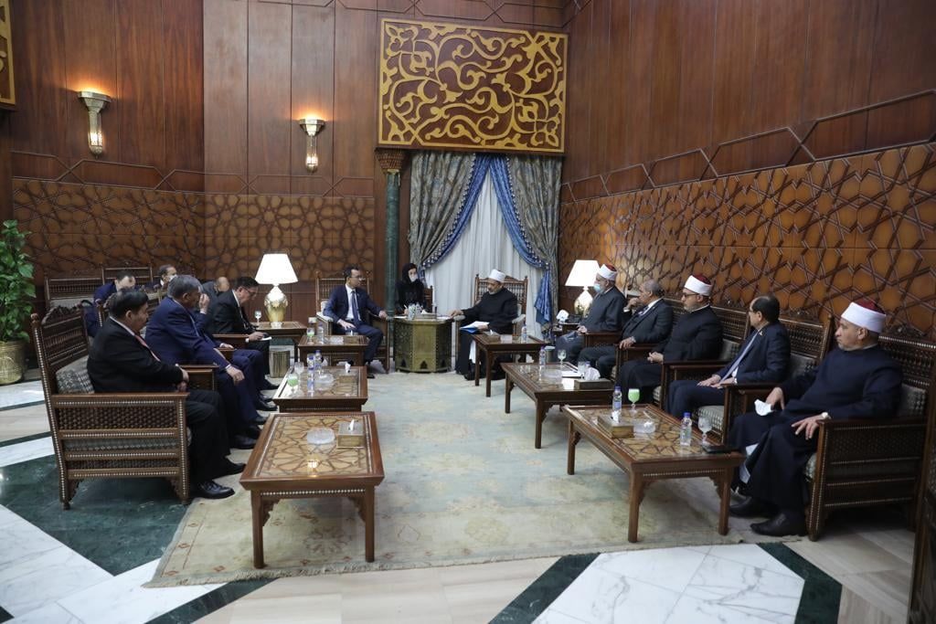 FOTO Rombongan Kazakhstan diterima oleh para pimpinan [*] Al-Azhar. (Facebook Al-Azhar) 