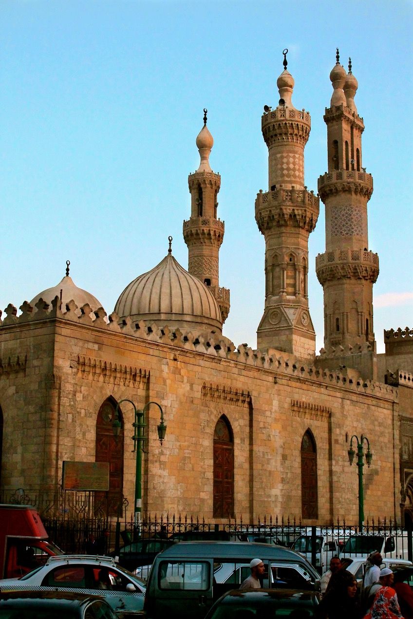 FOTO Masjid Al-Azhar tampak dari seberang. (Ayman Refaat)