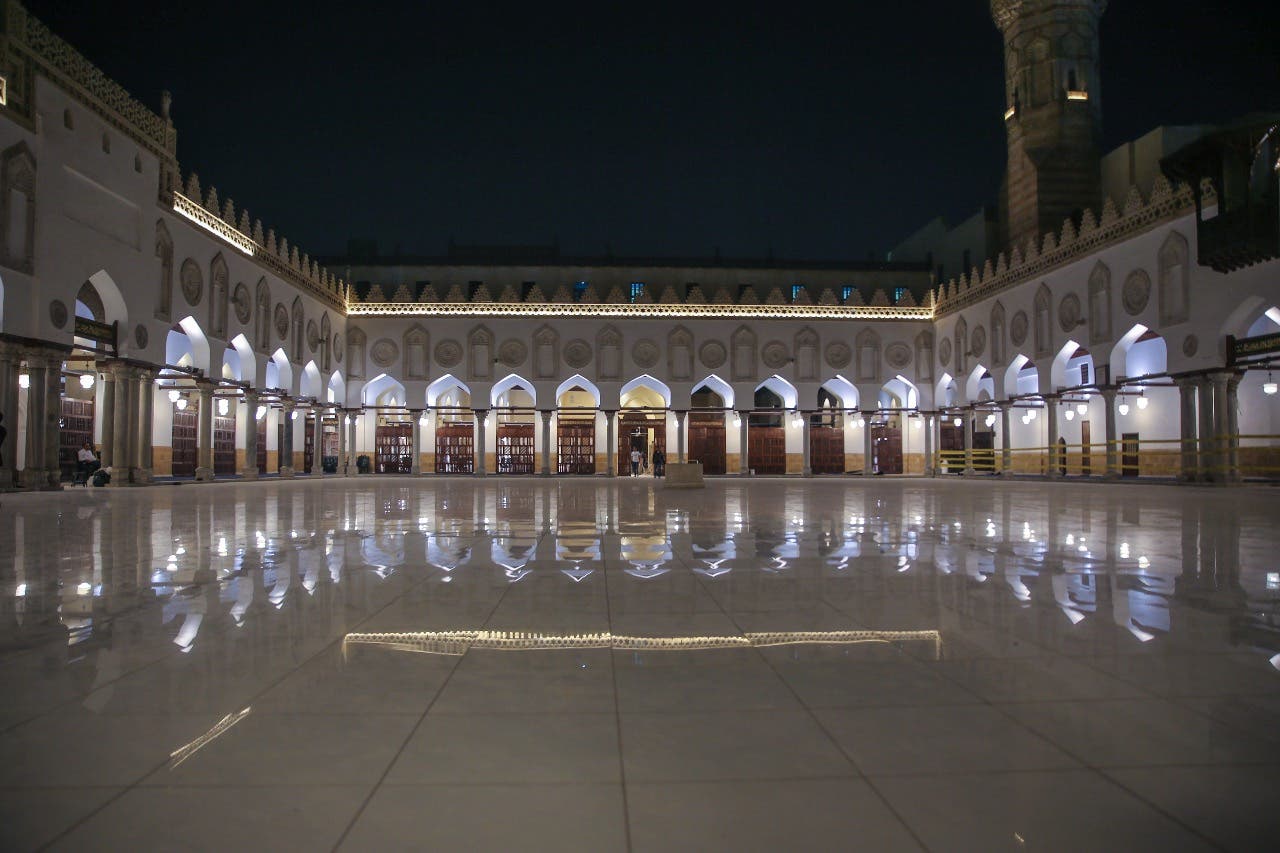 FOTO Selasar Masjid Al-Azhar di Kairo, Mesir di masa kini. (Al Arabiya)