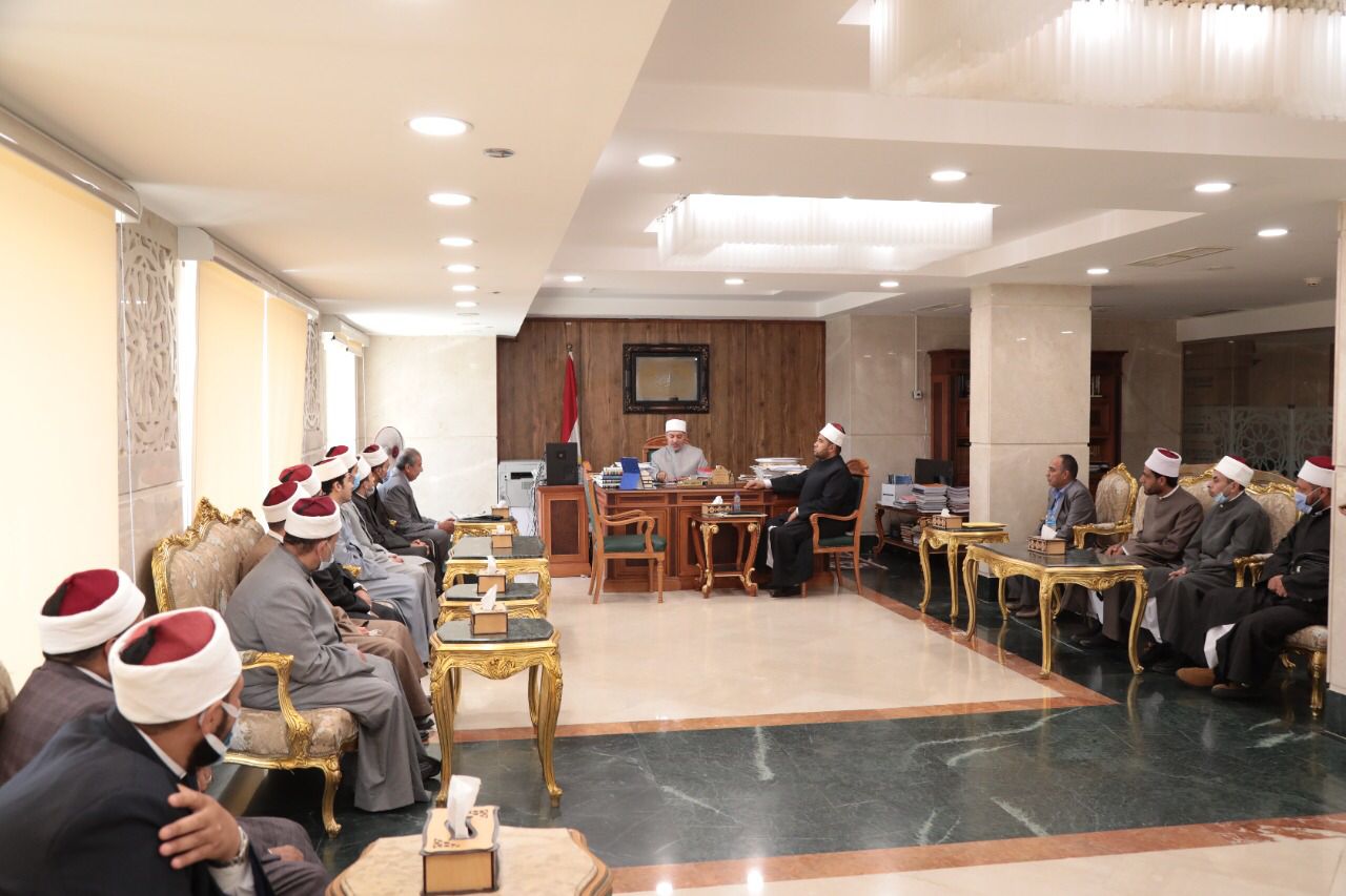 FOTO Sekjen Majma' Al-Buhuts Al-Islamiyyah Al-Azhar di sekretariat.