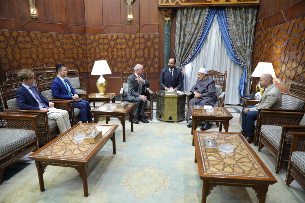 FOTO Imam Akbar dalam pertemuan dengan Duta Besar Australia untuk Mesir.
