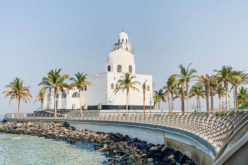 FOTO Sebuah masjid di Jeddah, KSA (Unsplash/darylfigueroa)
