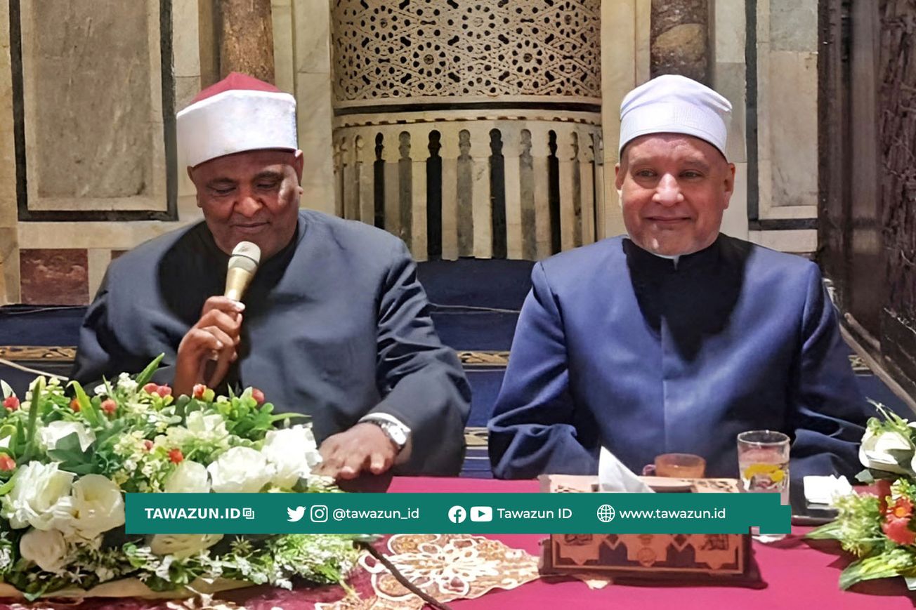FOTO Sekjen Haiah Kibar Al-‘Ulama yang baru dilantik, Syekh Abbas Syuman (kiri) dan pendahulunya, Syekh Hasan Ash-Shaghir.