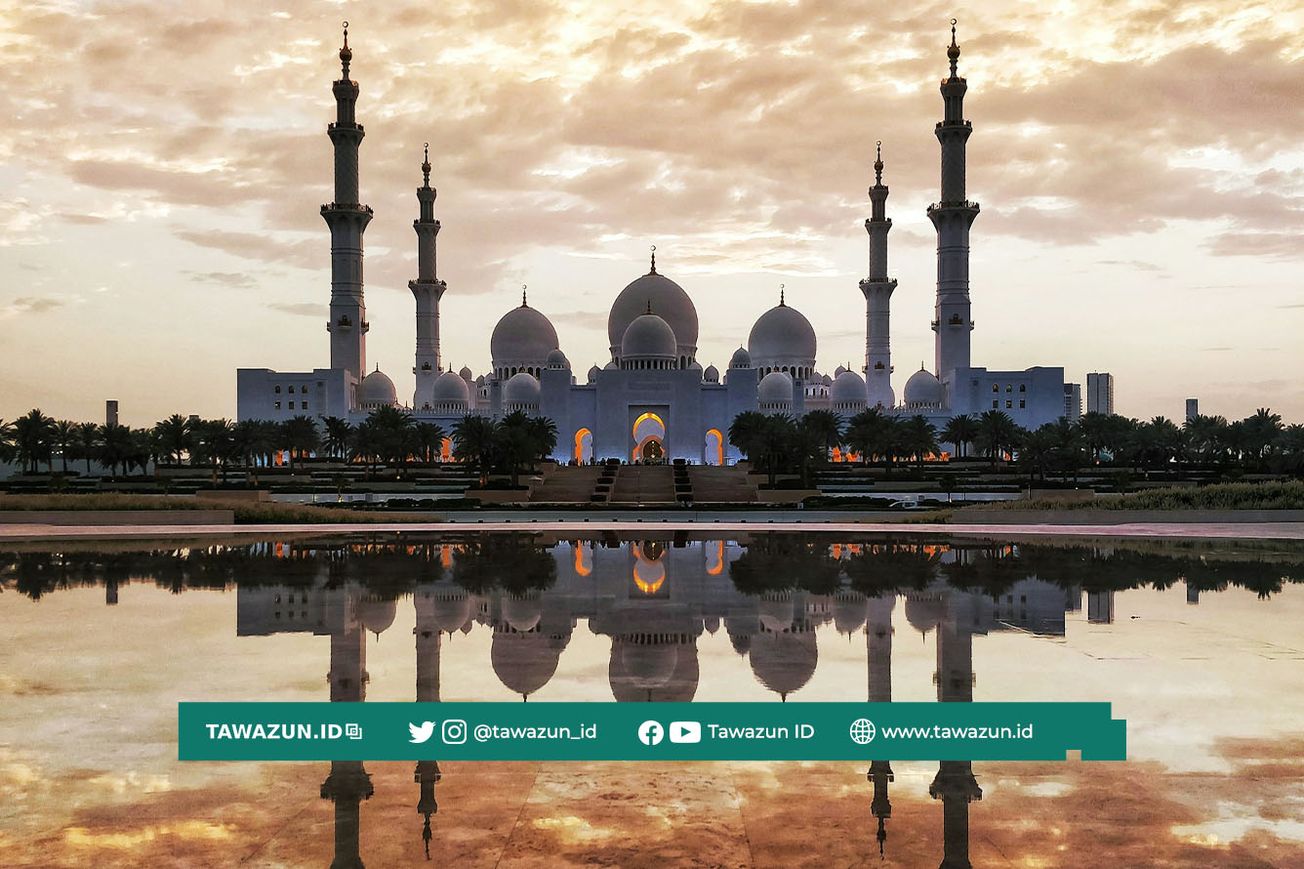 FOTO Masjid Raya Sheikh Zayed di Abu Dhabi, Uni Emirat Arab. (Unsplash/Farhan Khan)
