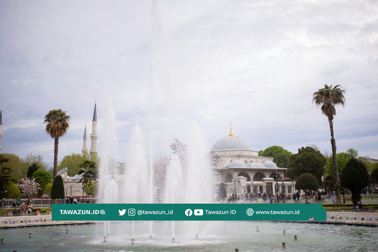 FOTO Masjid di Istanbul, Turki. (Unsplash/Monika Guzikowska)