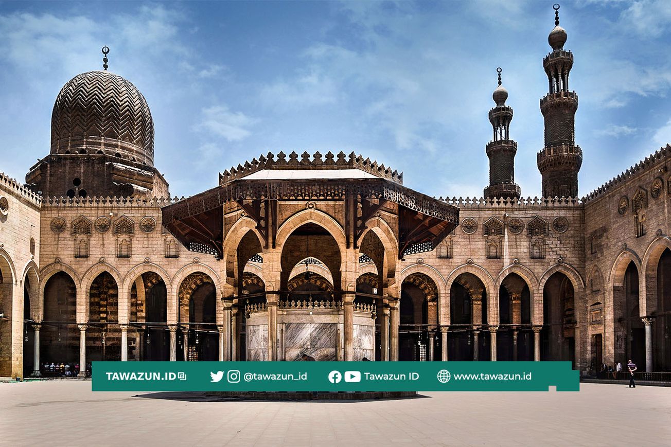 FOTO Masjid dan Madrasah Al-Muayyad Syekh, tempat Syekh Al-‘Amrithi mengajar.