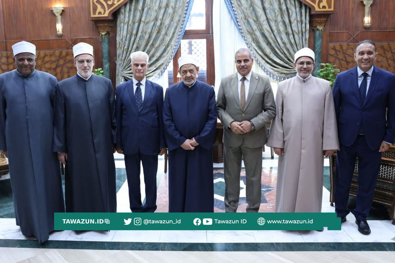 FOTO Para pimpinan OIAA Pusat bersama Imam Akbar Syekh Ahmad Ath-Thayyib di Masyakhah Al-Azhar Kairo, Mesir.
