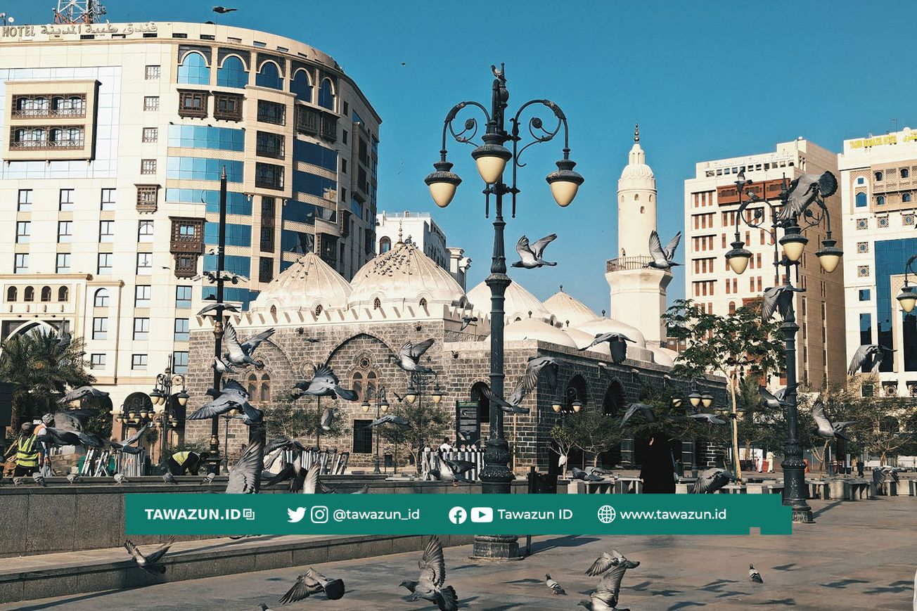 FOTO Masjid Al-Ghamamah, Madinah. (Unsplash/Baqeer Gashua)