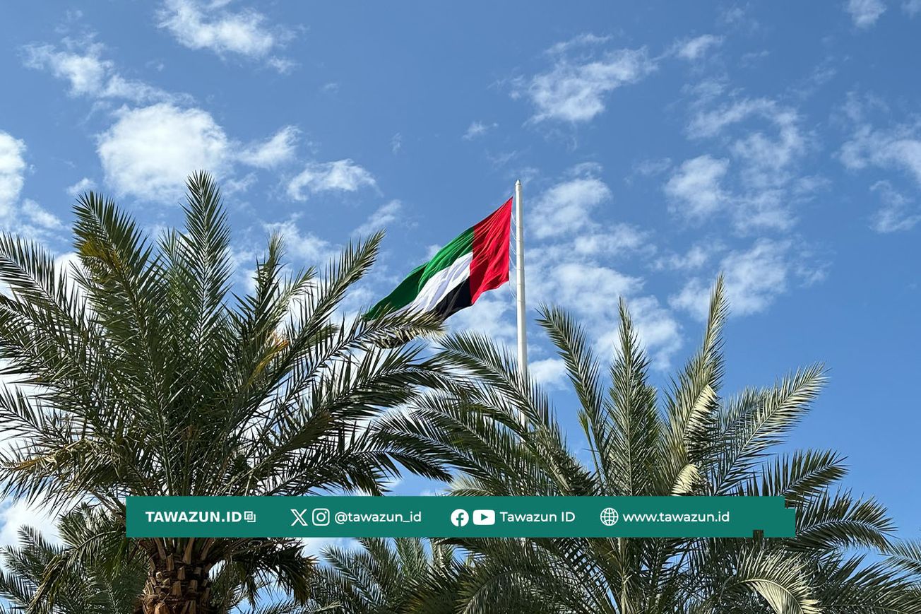 FOTO Bendera Uni Emirat Arab di Dubai, UEA. (Unsplash/baierx)