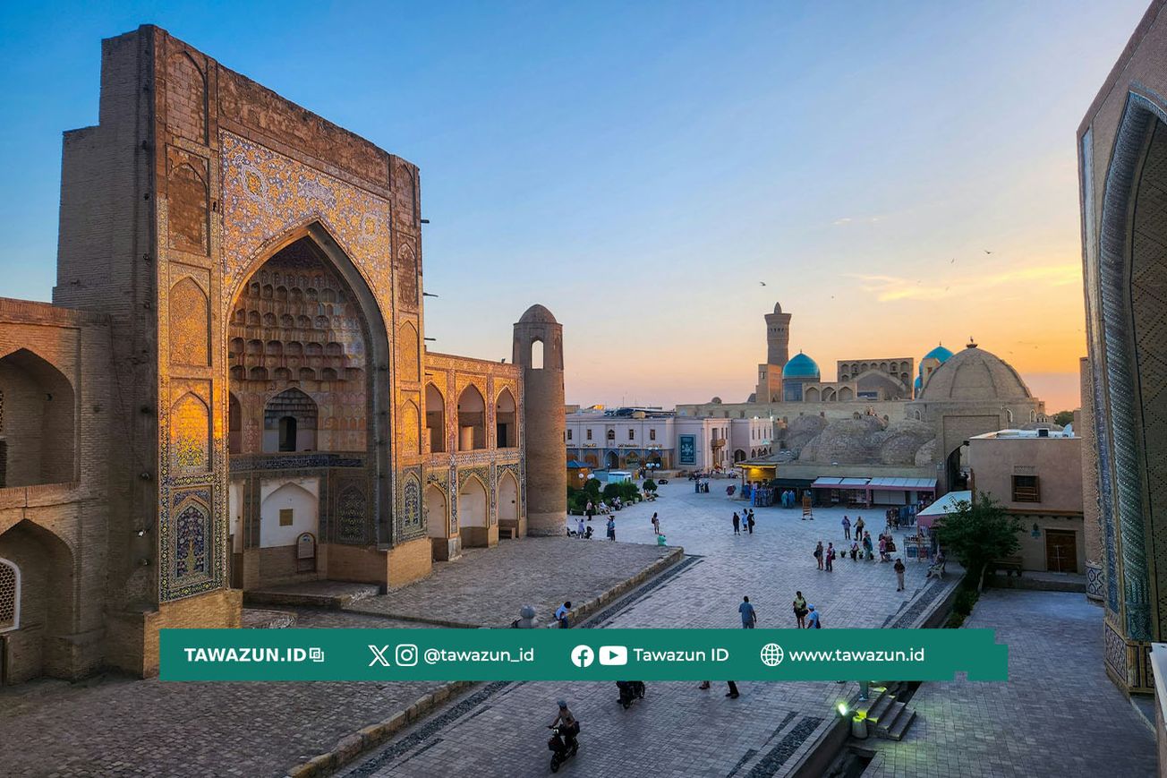 FOTO Kota Tua Bukhara, Uzbekistan. (Unsplash/Edgar Cavazos)