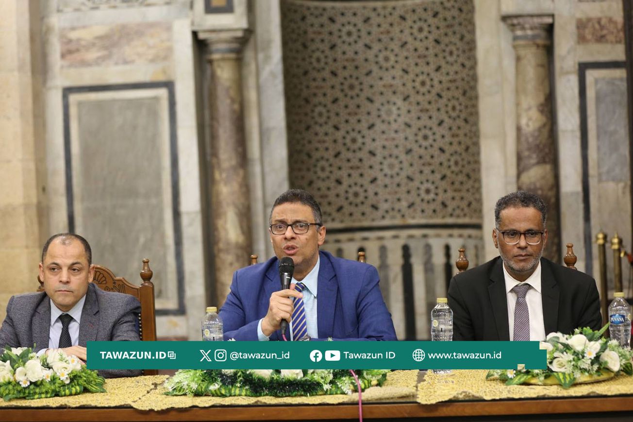 FOTO Forum Al-Azhar untuk Isu-Isu Kontemporer membahas penggunaan media sosial.