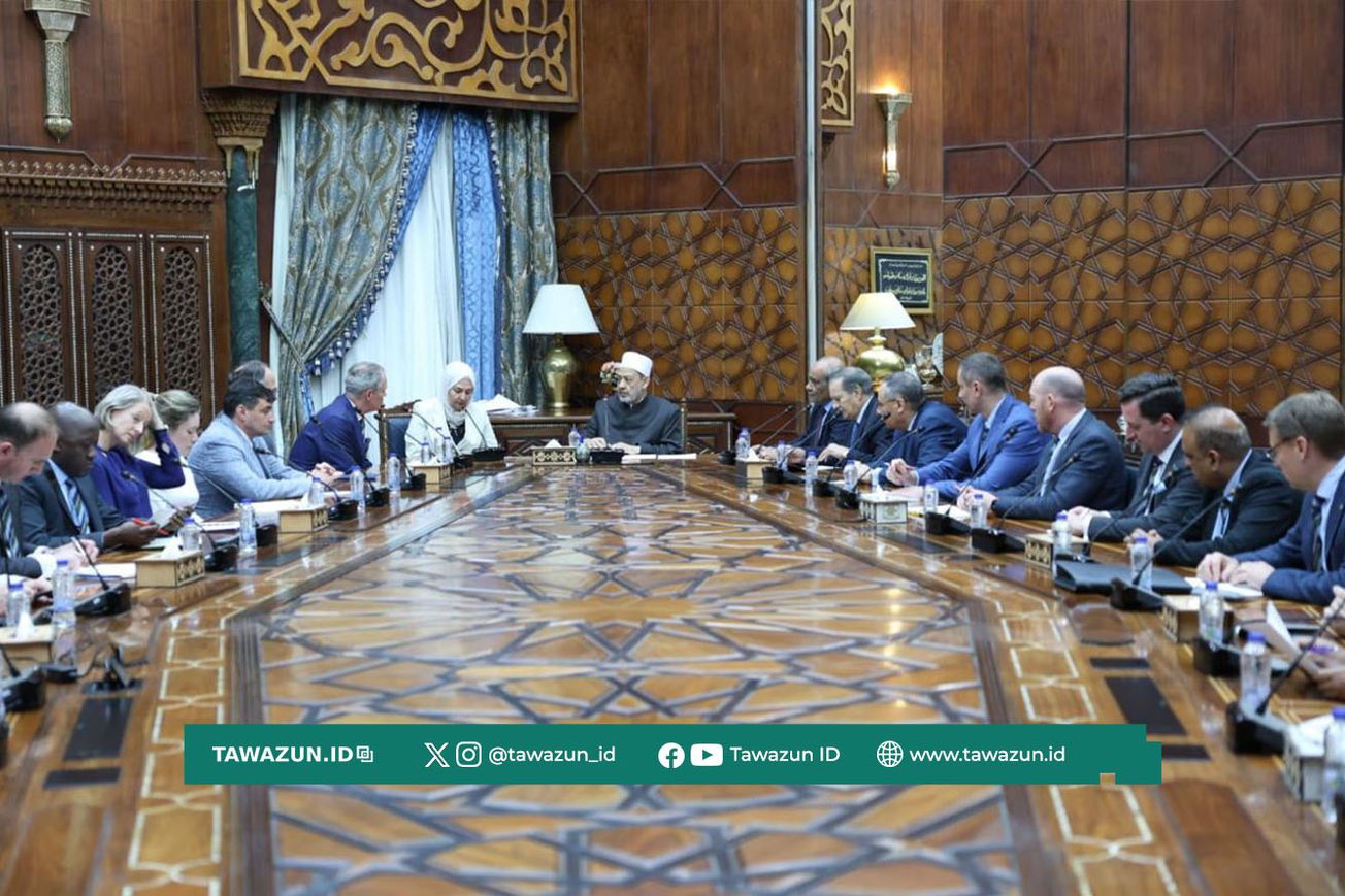 FOTO Pertemuan Syekhul-Azhar Ahmad Ath-Thayyib dengan delegasi Kerajaan Inggris. (Al-Azhar)