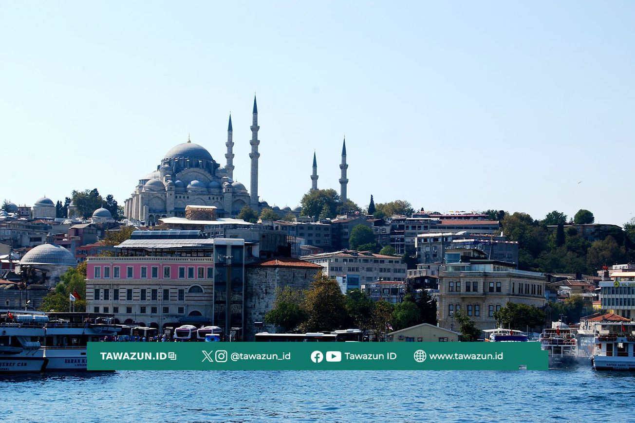 FOTO Masjid di Turkiye. (Unsplash/Anne Chirstnera)