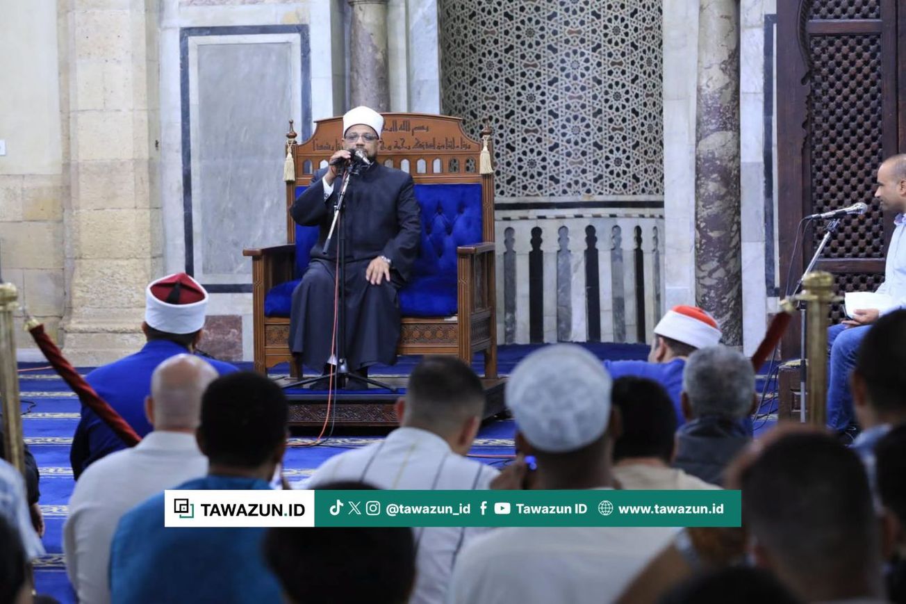 FOTO Sekjen Akademi Riset Islam Al-Azhar Syekh Muhammad Al-Jundi dalam peringatan maulid di Masjid Al-Azhar. (Al-Azhar)